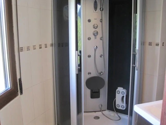 Property 2448 - Image 22